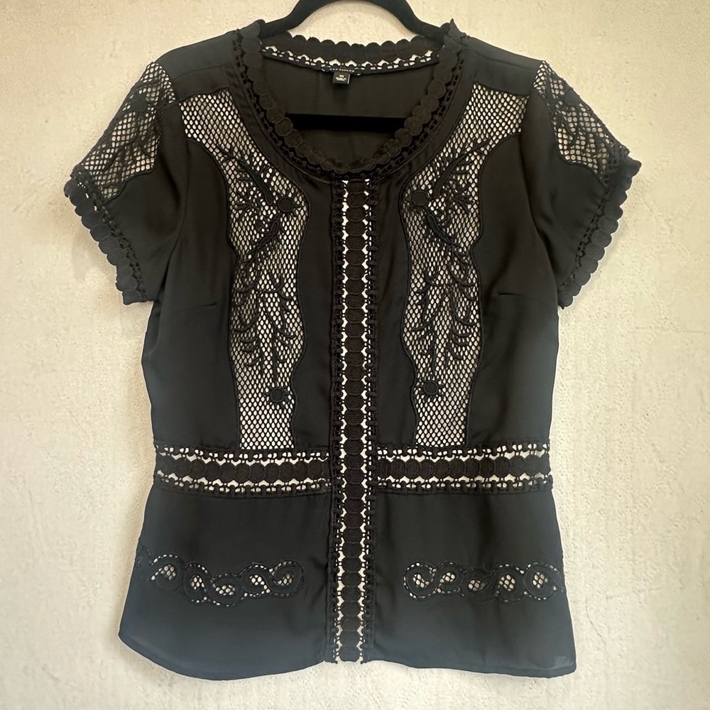 Ann Taylor Black Sheer Lace & Mesh Short Sleeve Blouse Sz 10 Modern Romance